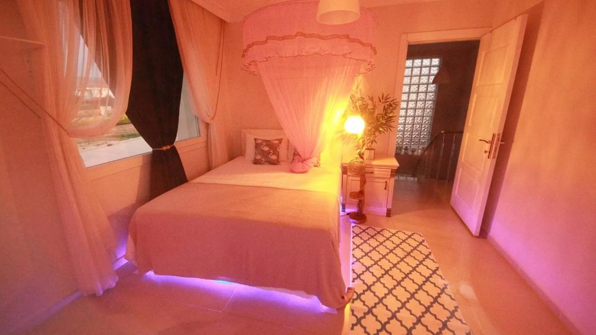 Family Friend Villa Pool 3B 1 Alacati Cesme Ildiri